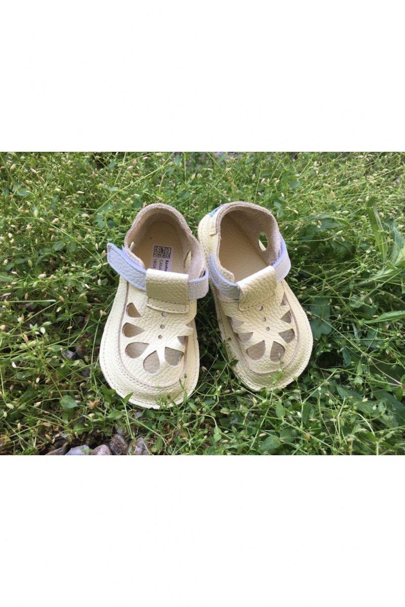 Baby bare shoes Summer perforation Canary