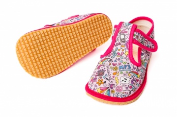 Beda bosonogi copati music